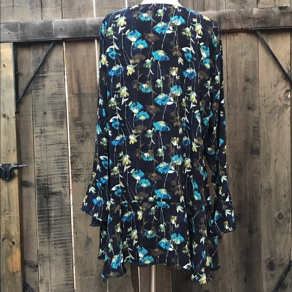 Sejour Floral Ruffled Top Nordstrom NWOT - Picture 2 of 5